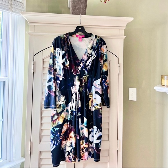 Catherine Malandrino Dresses & Skirts - Women’s Size Large Catherine Malandrino Dark Floral Pleated Midi Dress